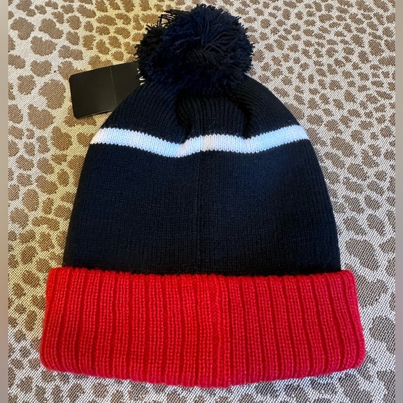 NWT UGA Georgia Bulldogs Pom Beanie with Logo~OS~Black w White Stripe~$35 - Picture 6 of 11